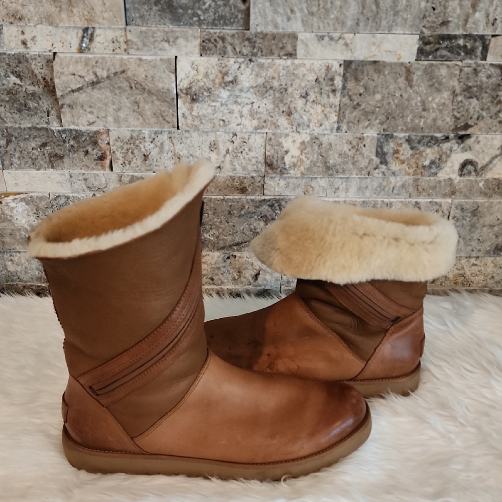 UGG Cozy Brown Shearling-Lined Leather Boots